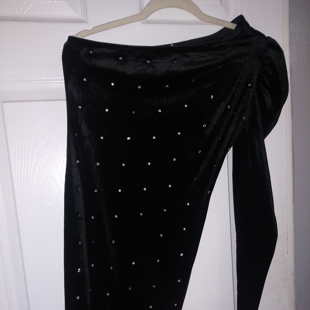 One shoulder velvet dress